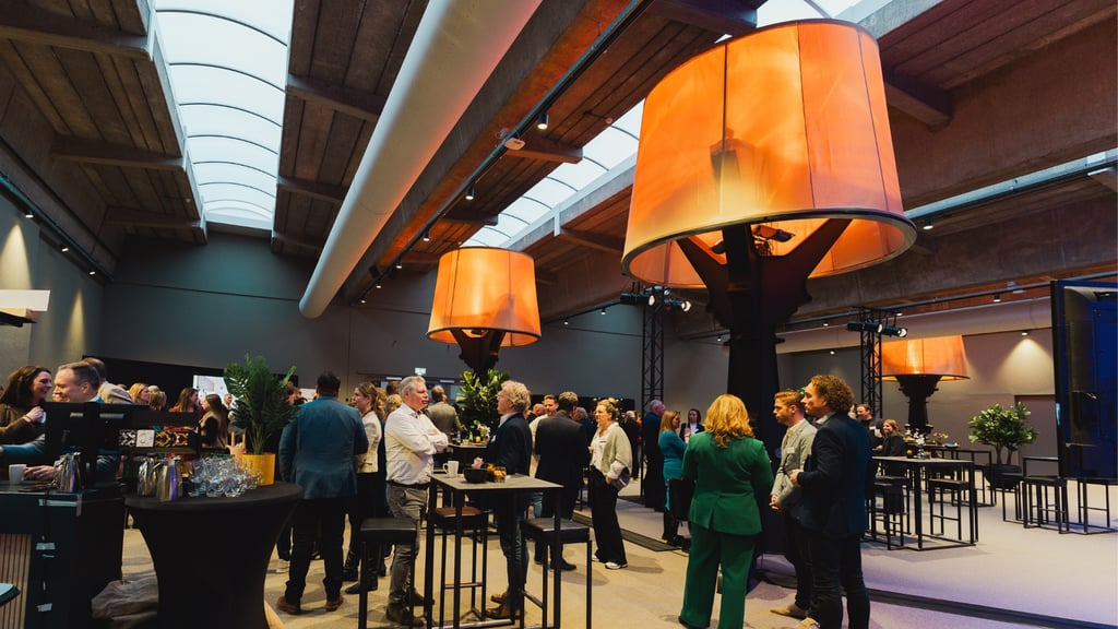 Brabanthallen 's-Hertogenbosch -  Bosch Congreszalen tijdens zakelijk evenement.jpg