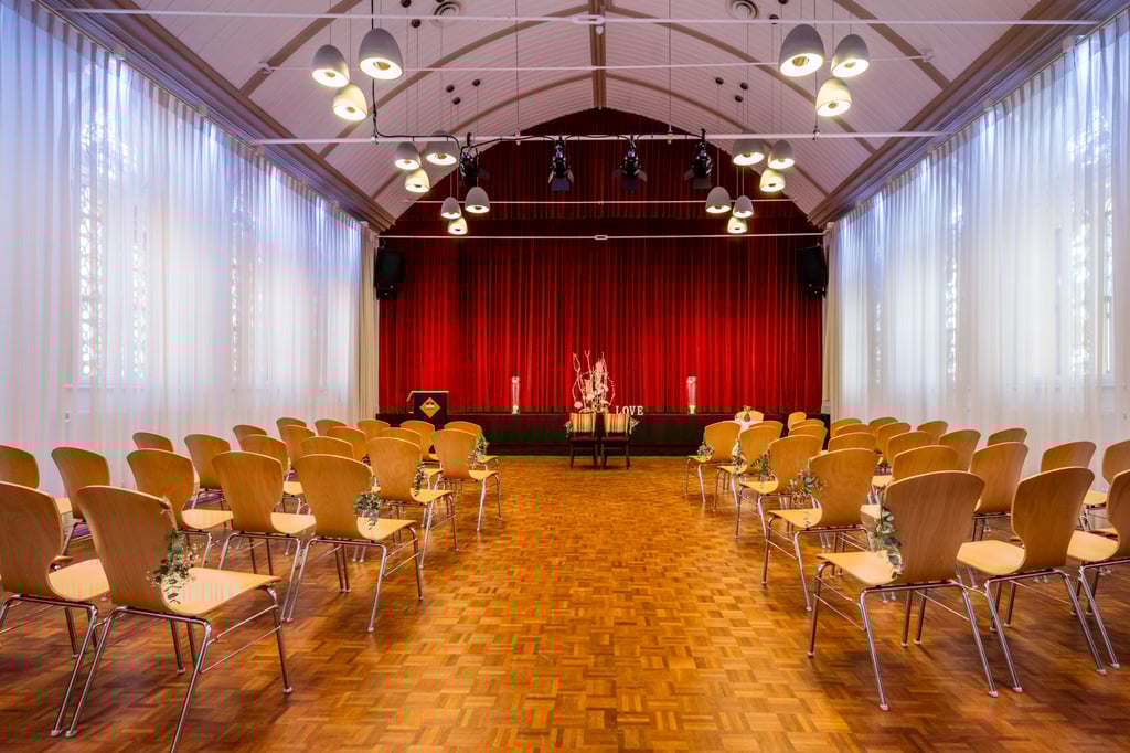 Theaterzaal trouwceremonie