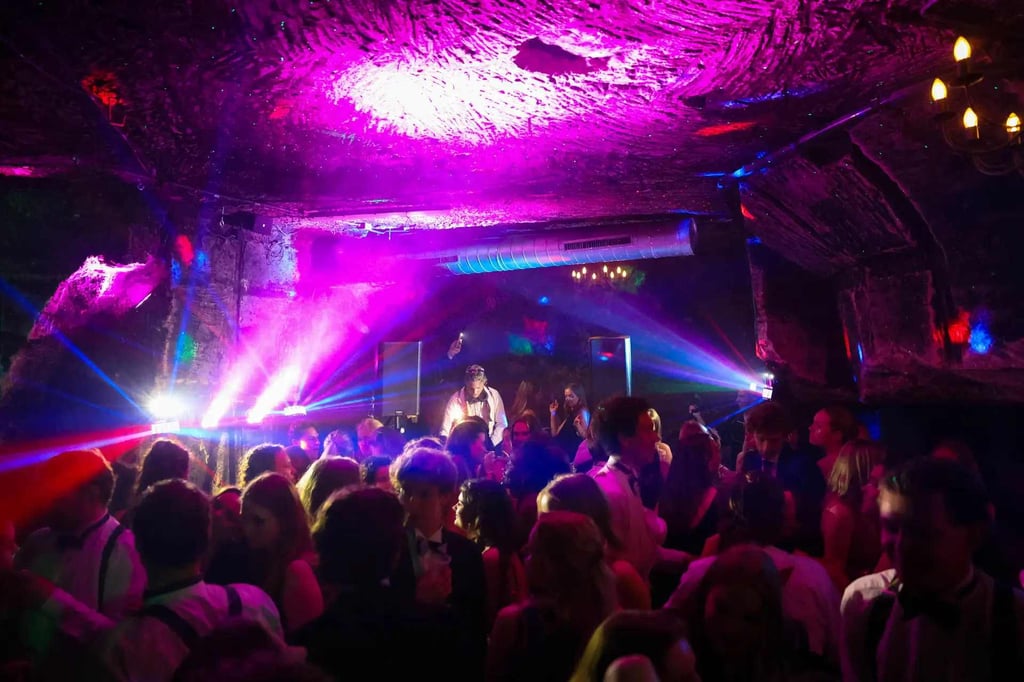 la-caverne-impressies-evenementenlocatie-mergelgroeve-004.jpg