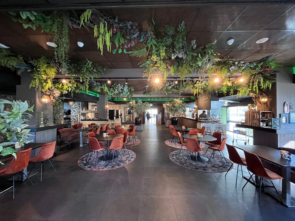 10-BEAU-Street-Food-Hotel-WICC