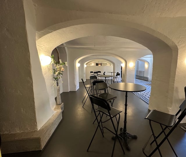 Souterrain · borrel