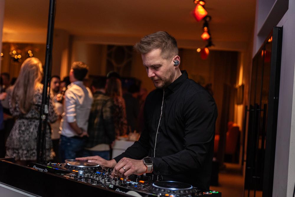 Donkere Spaarne 28 - dj