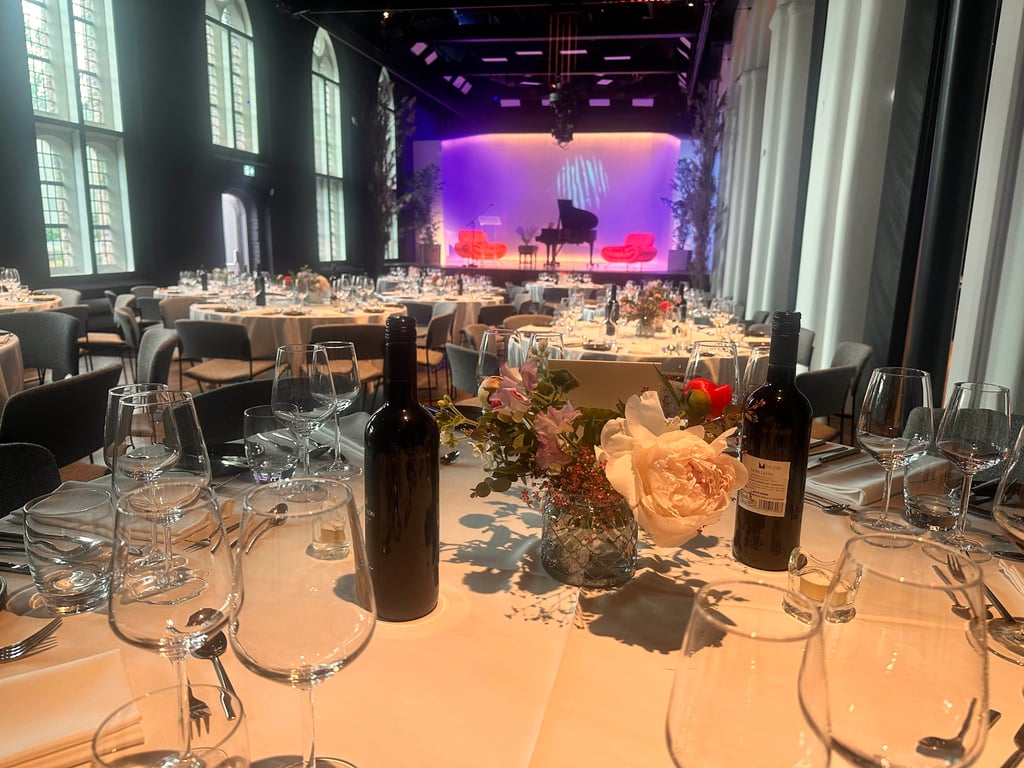 Diner grote zaal · Leeuwenbergh in centrum Utrecht