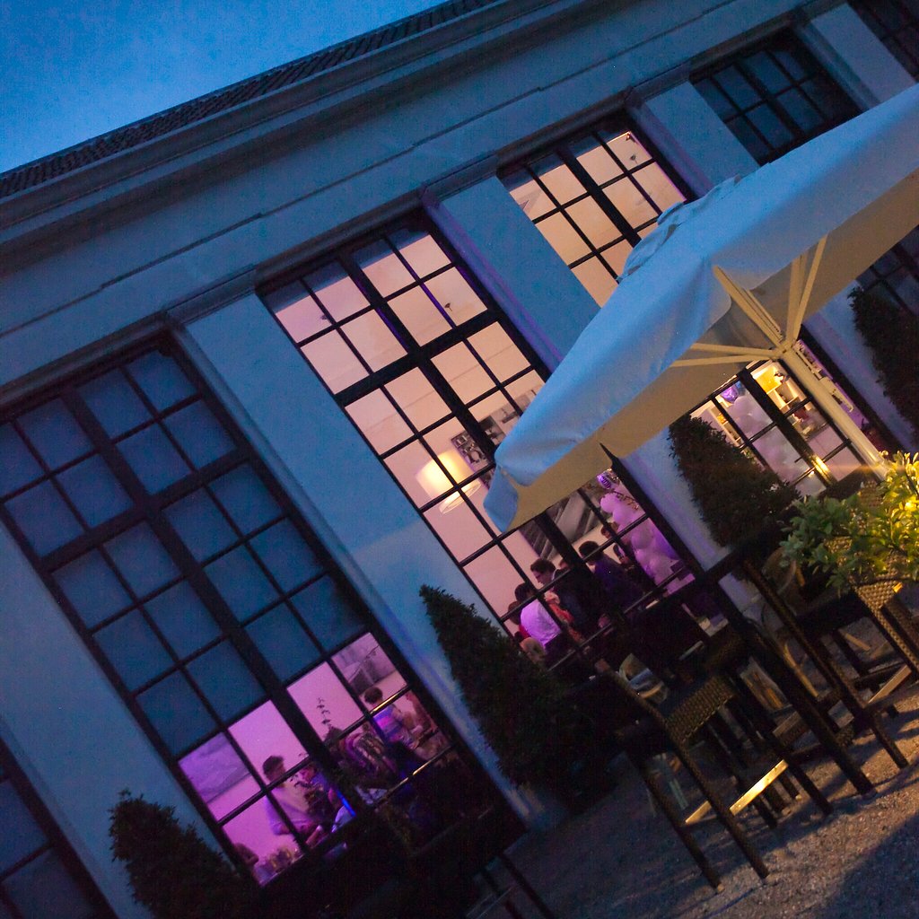 Sfeer-Oranjerie-avondfeest--Kasteel-voorzijde--foto-photoyou-