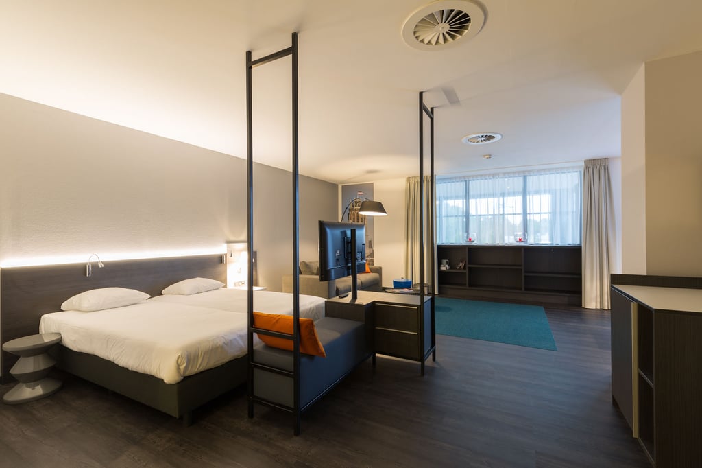 Suite (3)-medium.jpg