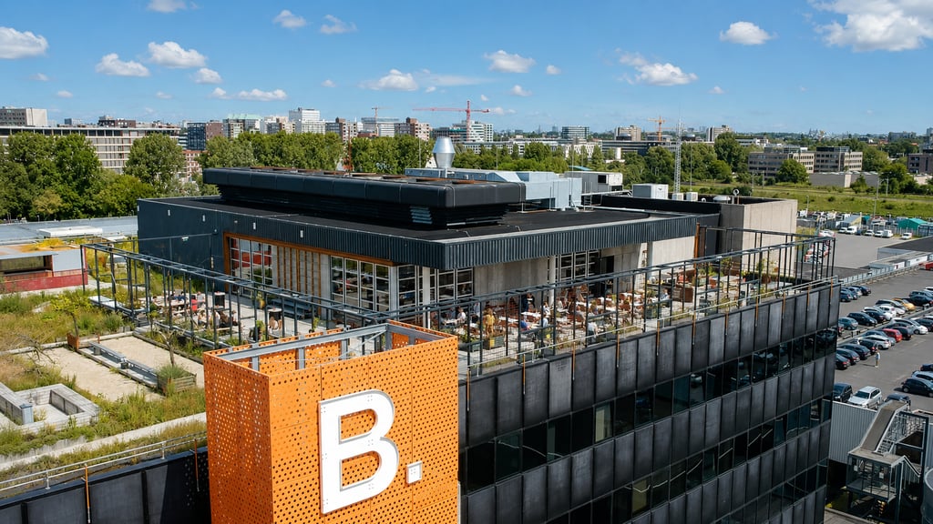 B. Amsterdam gebouw B.1 met dakterras Bureau