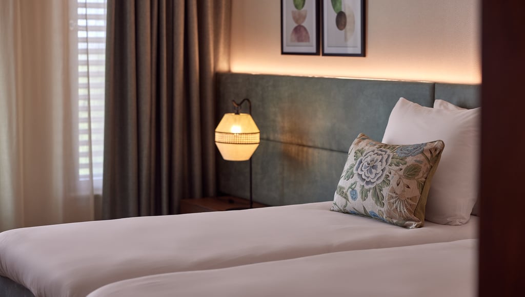 Bed Comfort Room