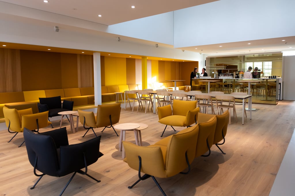 Lounge-2-