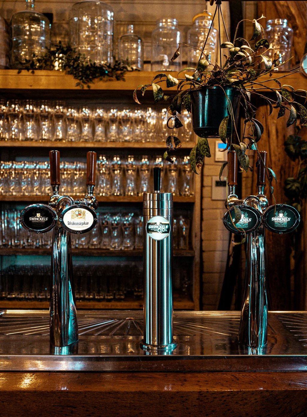 Kapschuur-bar-tap.jpg