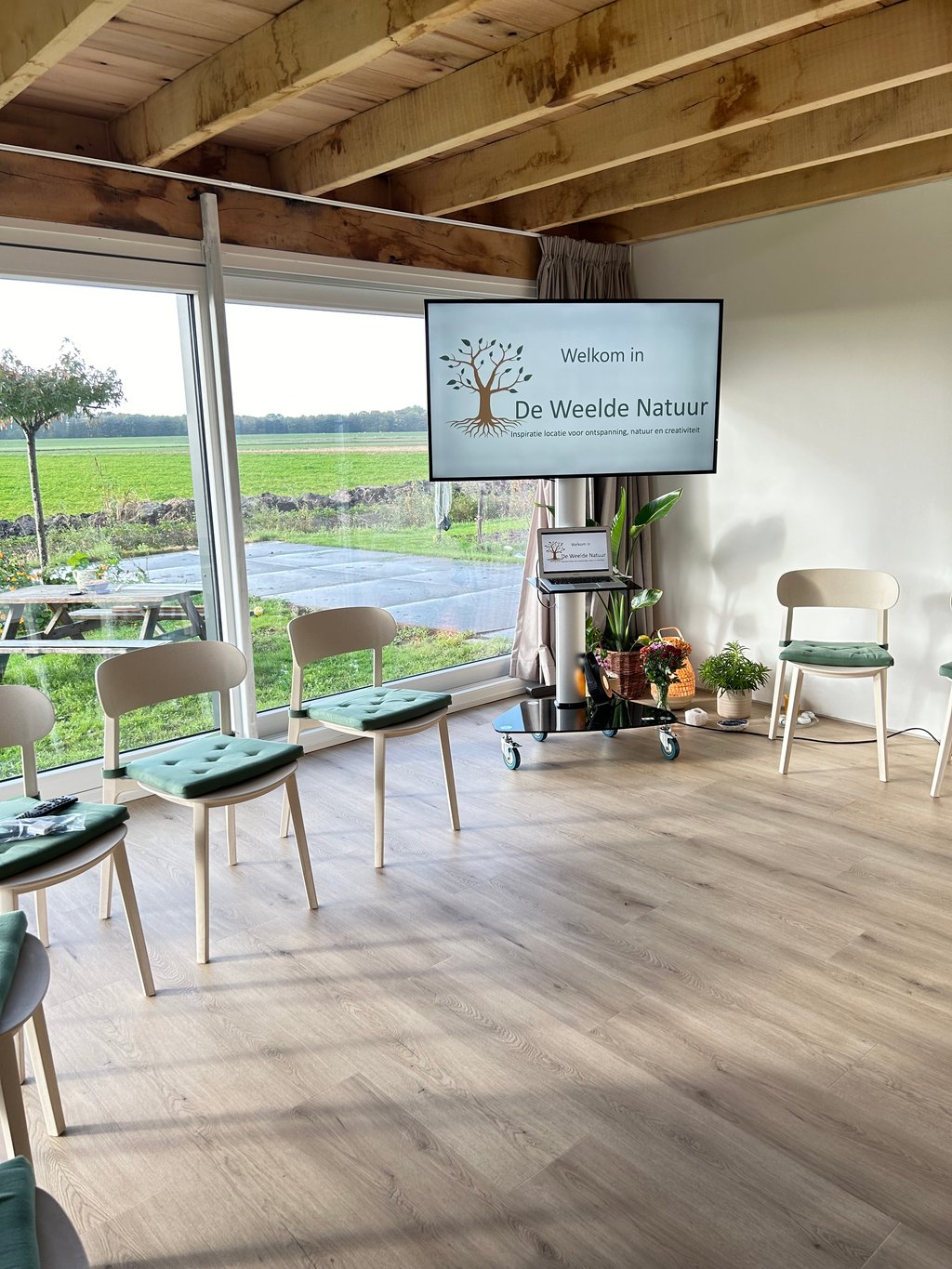Verrijdbaar LCD scherm in de Weelde Natuur