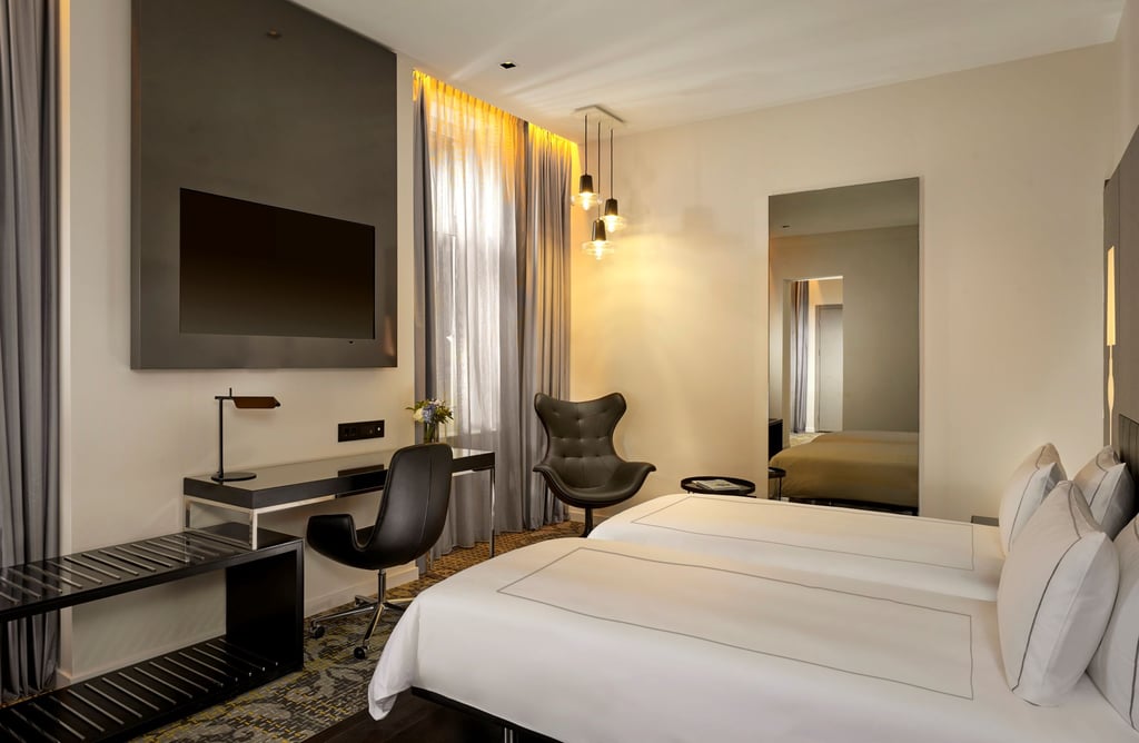Park Plaza Victoria Amsterdam Superior twin rooms