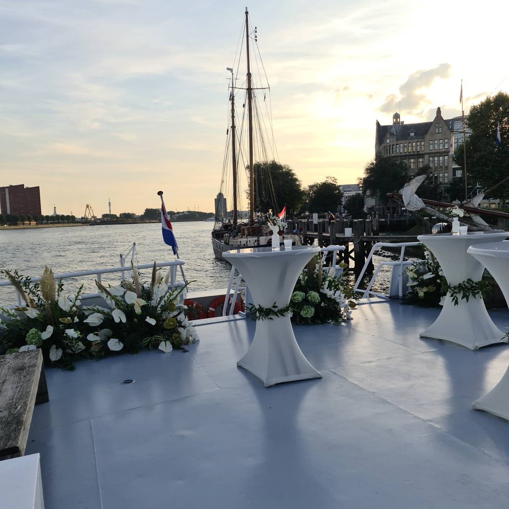 Smaragd 2 boven statafels - 2.jpeg