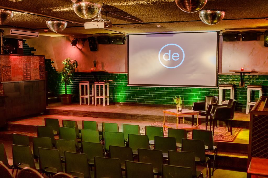 _DSC8293 Up theater richting podium 2.jpg