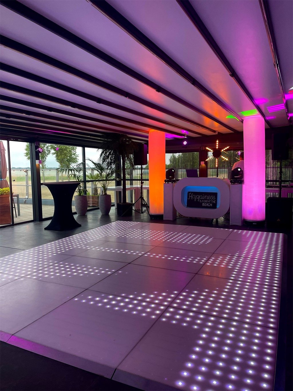 Restaurant Beachclub NU - Biddinghuizen03.jpg