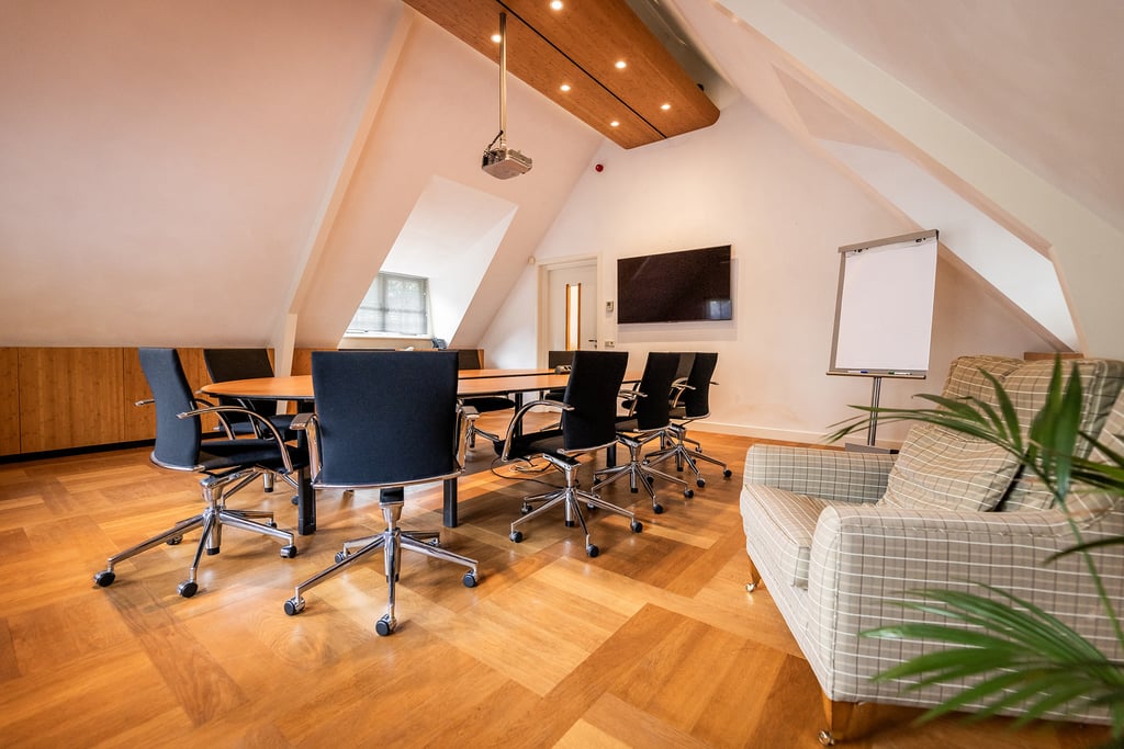 Bovenzaal - vergaderruimte op de 1e etage van Klein Vanenburg