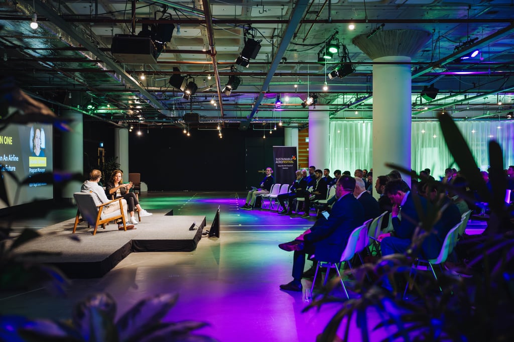 Talk, interview - Eventzaal The Wiechert - B.1