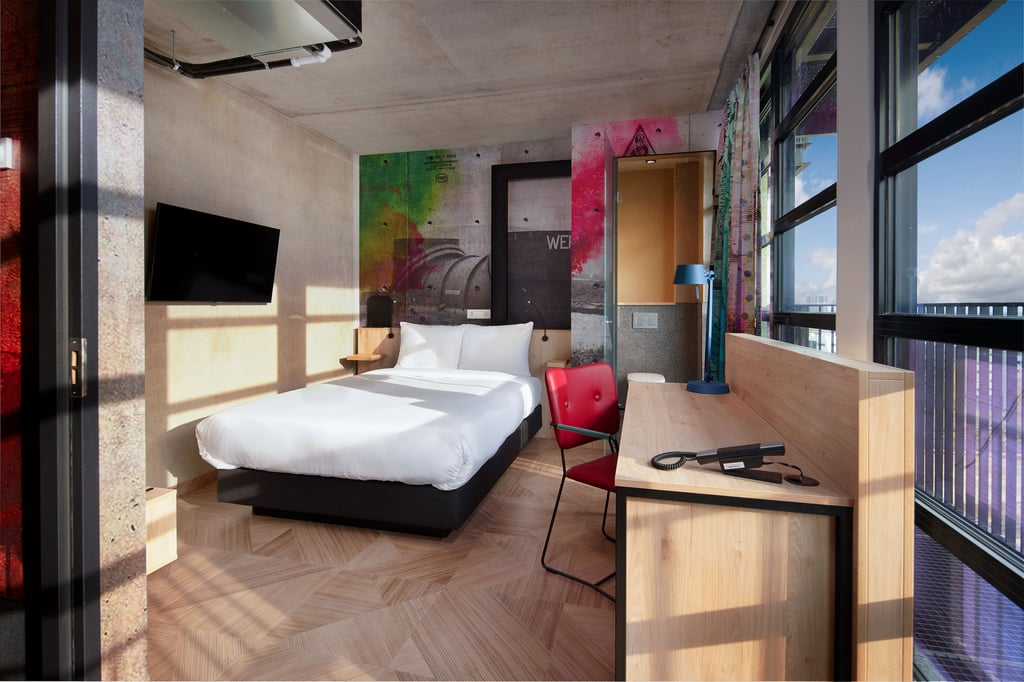 Inntel Hotels Amsterdam Landmark - Single Kamer - douxe bedden - overview.jpg