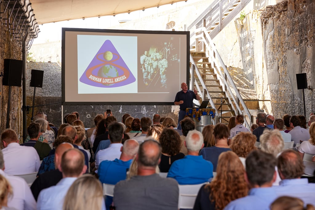 Presentatie in het fort. 