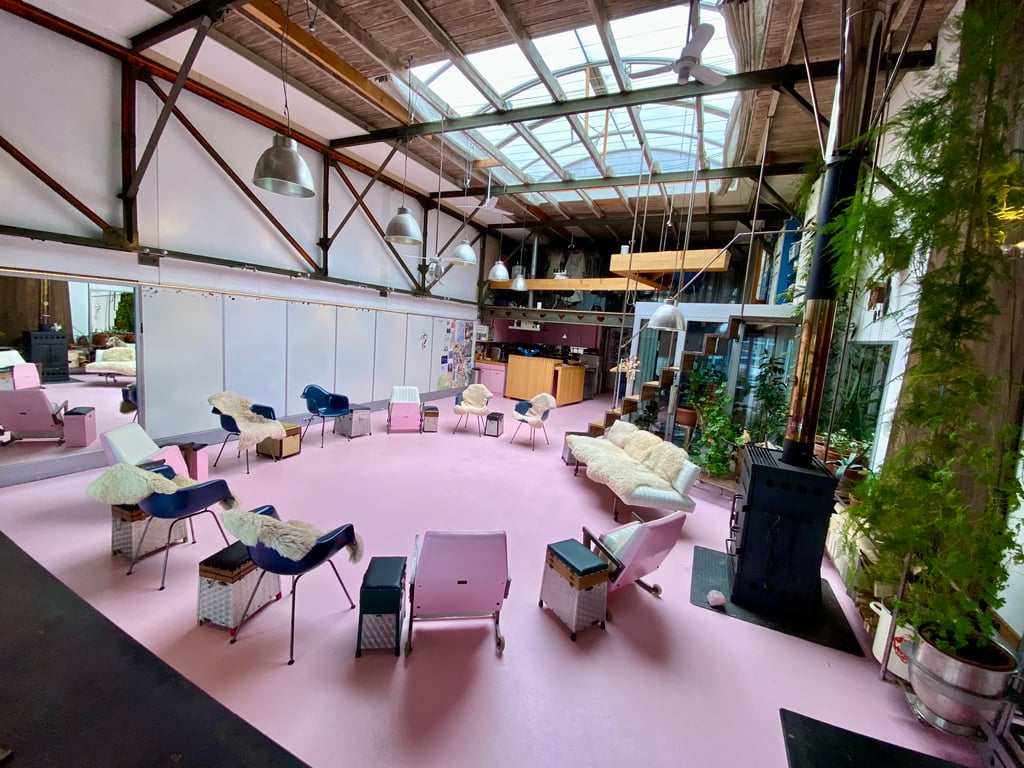 Kring opstelling met tafeltjes