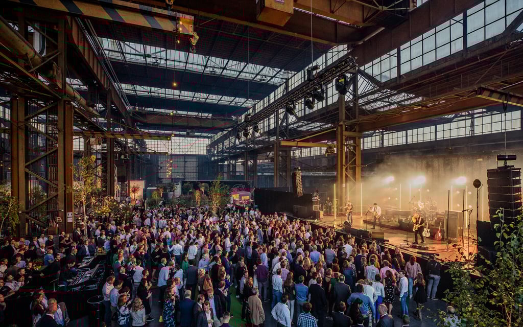 Personeelsfeest-met-optreden