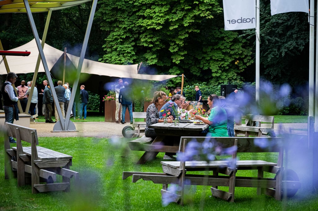 Buitenborrel en barbecue bij Zonneoord