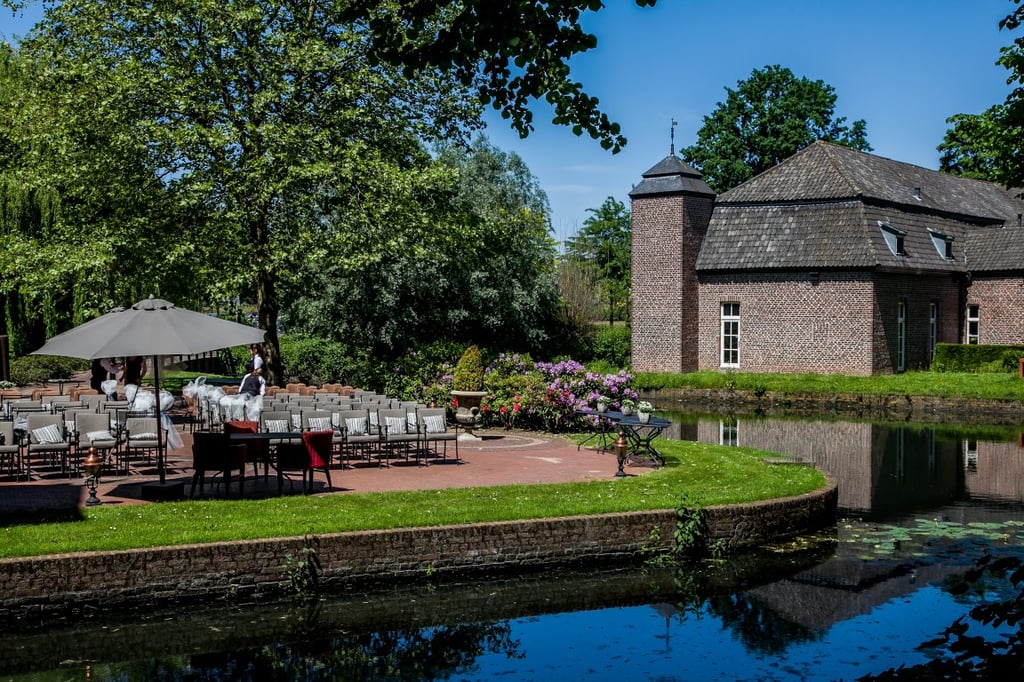 Terras huwelijksvoltrekking.JPG