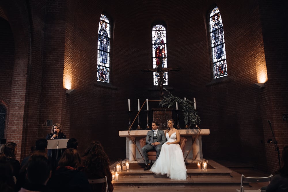 Ceremonie in de kerk van Willibrordhaeghe 