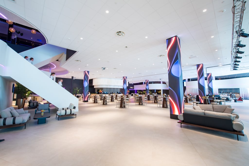 Hospitality Area II met daglicht