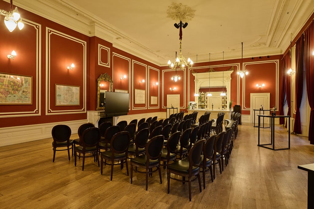 Restauratiezaal-cabaretopstelling2