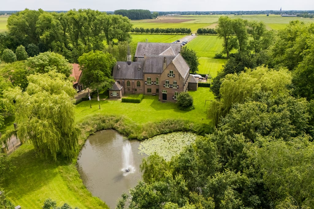 20240613_Hutten_KloosterBethlehem_LawPepper-0103--Hutten-website banner.jpeg