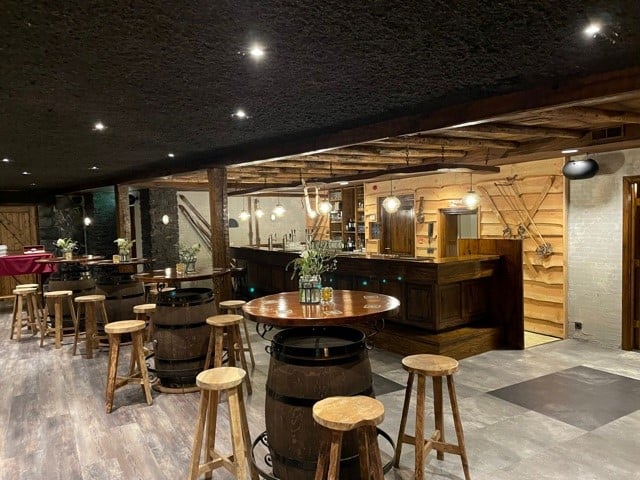 Bar in de WegdamAlm
