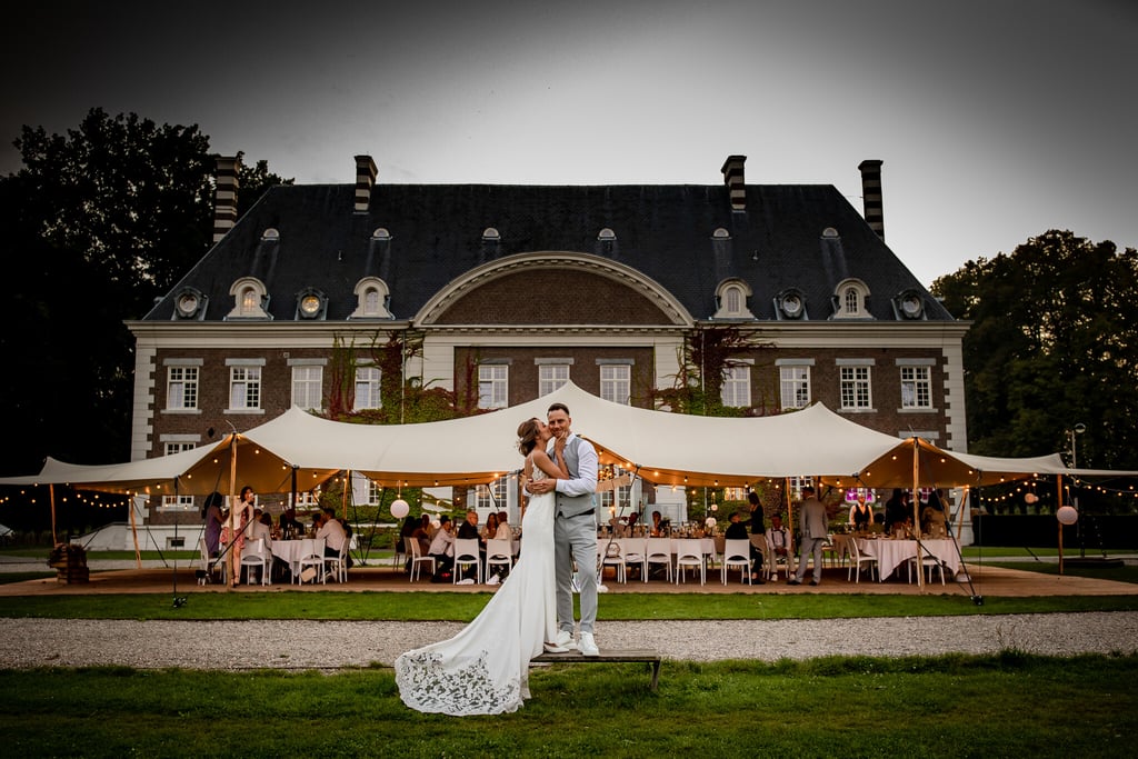 Diner tent voorzijde Kasteel