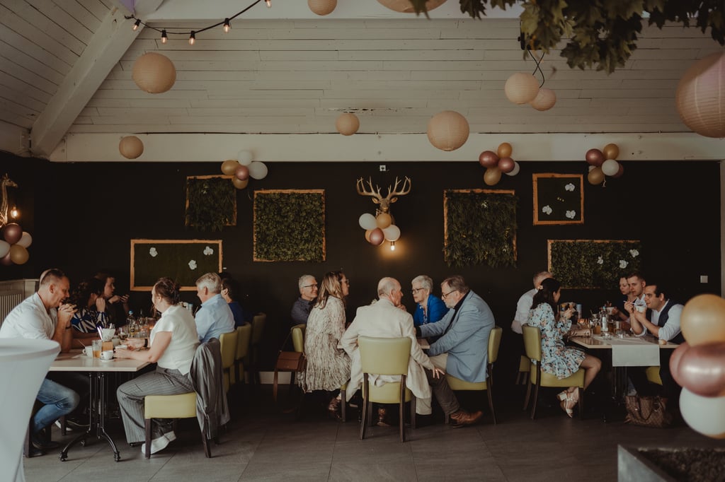 Binnenruimte diner