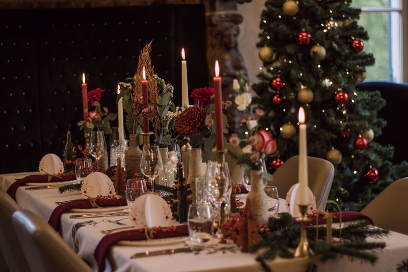 Winter bruiloft dinertafel bij Kasteel Erenstein