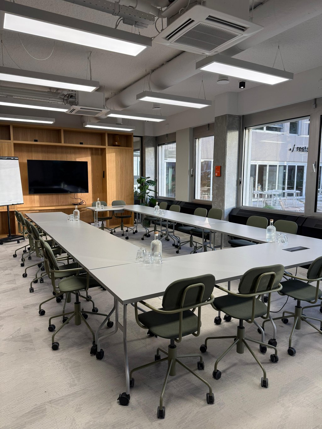 Boardroom ./sudo U-opstelling