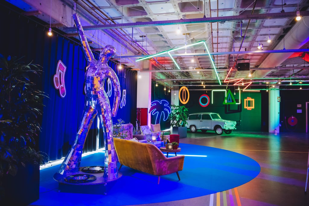 The Wiechert // B. Amsterdam // Google branding