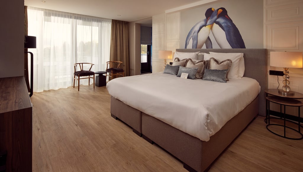 carousel_room_1024x768_Antarc-507-Bed.jpg