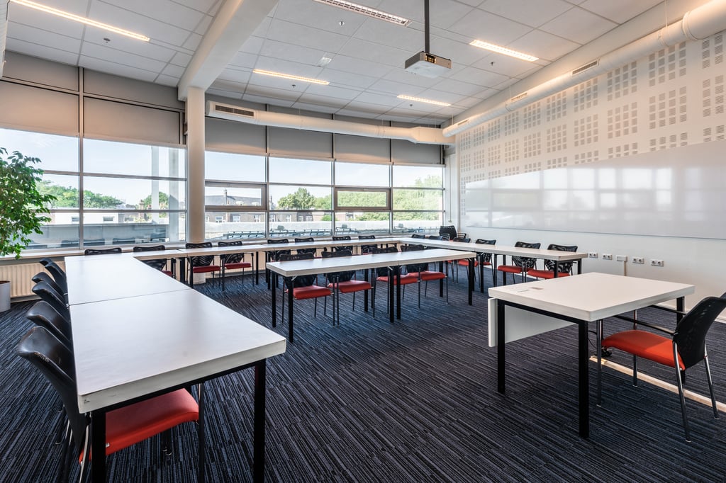 Vergaderzaal circa 75m2 (1)