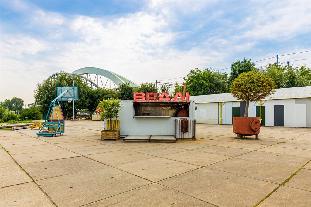 Speelkwartier - Werf - Braai - Basketbal - DUS  De Utrechtse Stadsvrijheid