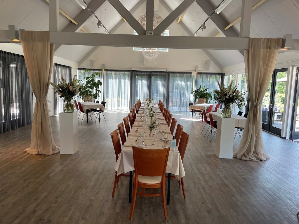 Bruiloft diner in de Winkler-Prinszaal 