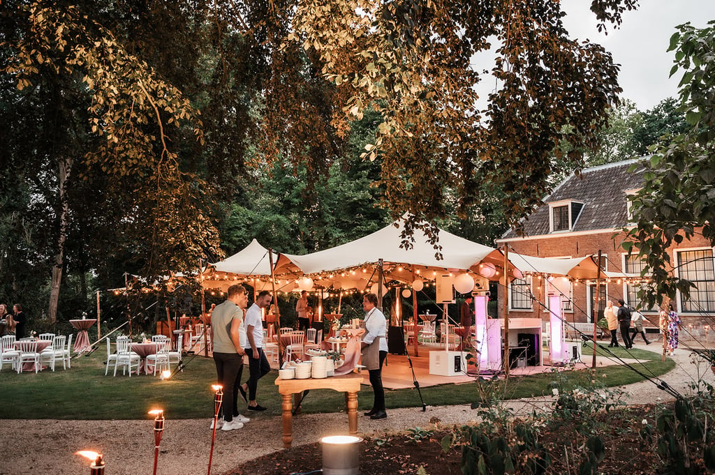 Marquee tent