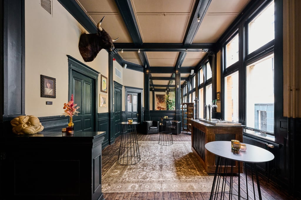 2023_TOBACCOTheater_Foyer_Receptie_RebekkaMell_008.jpg