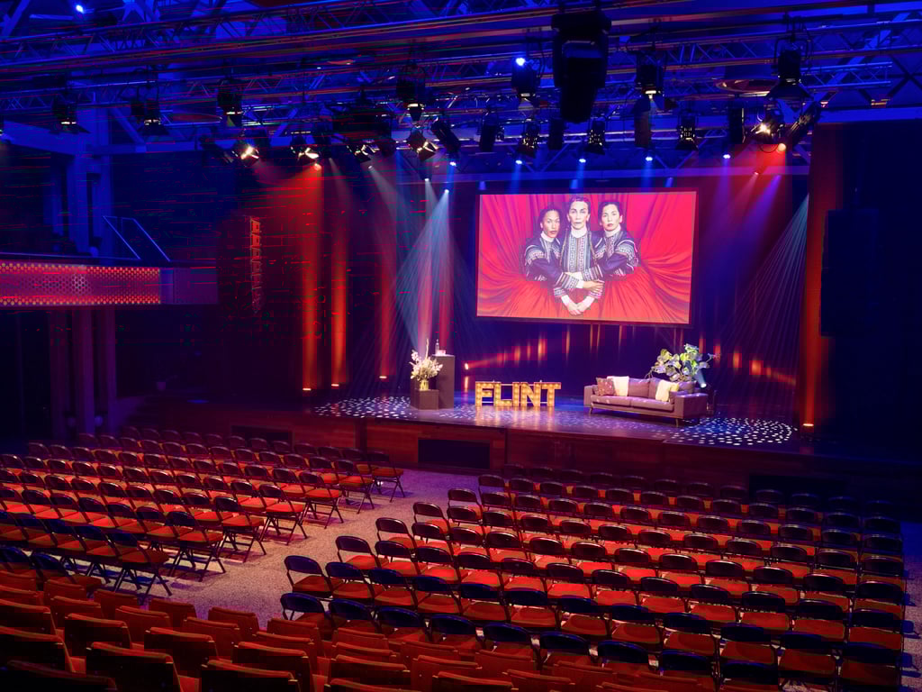 Stadszaal - Theateropstelling.jpg
