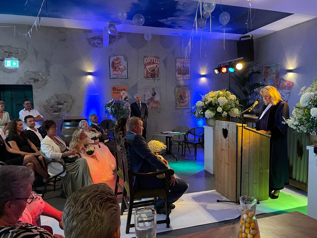 Ceremonie in een kleinere ruimte