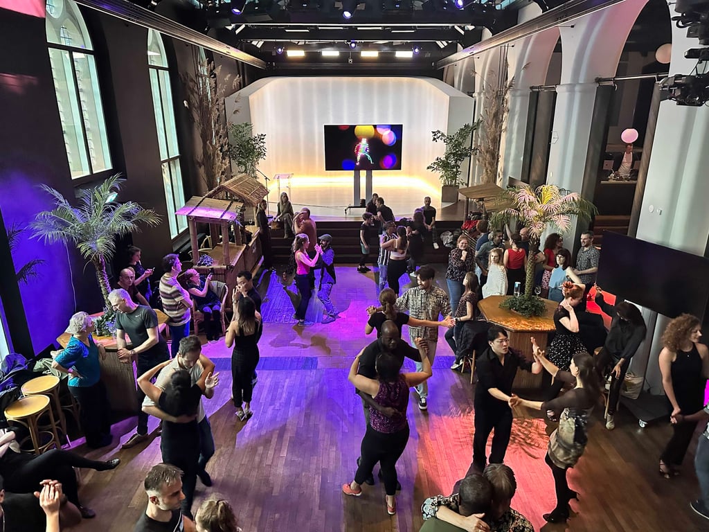 Grote Zaal · Salsa dansen in Leeuwenbergh