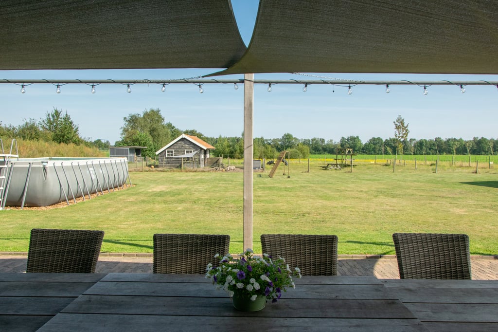 Boerderijwoning uitzicht terras