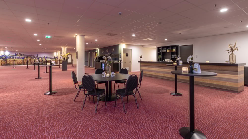 Wings Foyer 2 met bar 