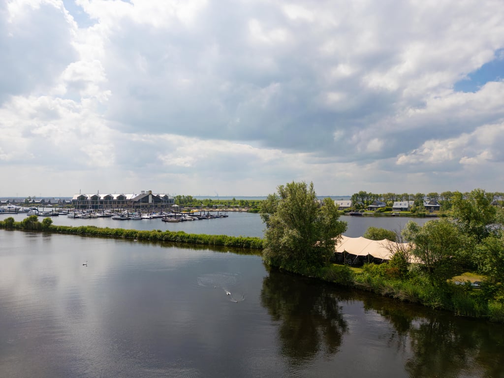 Privé eiland met tent