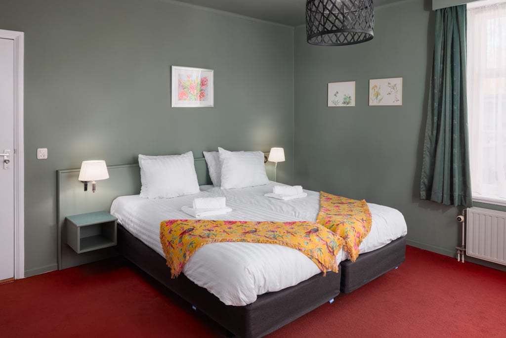 Kamers hoofdgebouw-1.jpg