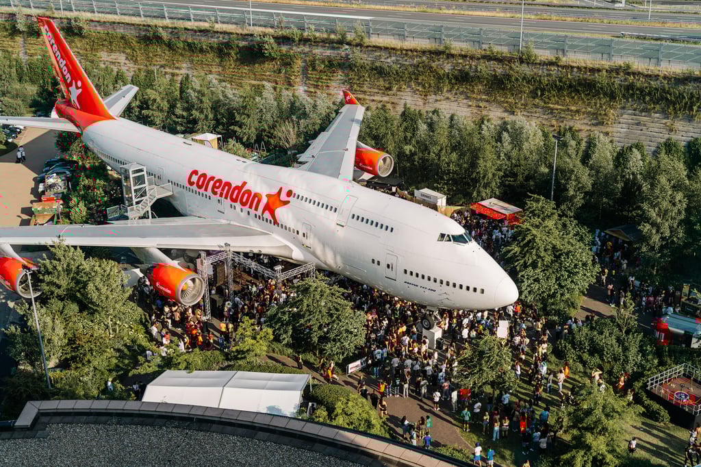 CORENDONXSPANG(1van40).jpg